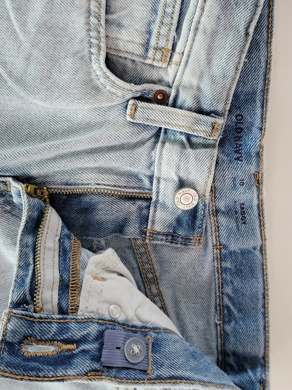 Old Navy Light Blue Kids Jeans - Classic Back Pocket Style